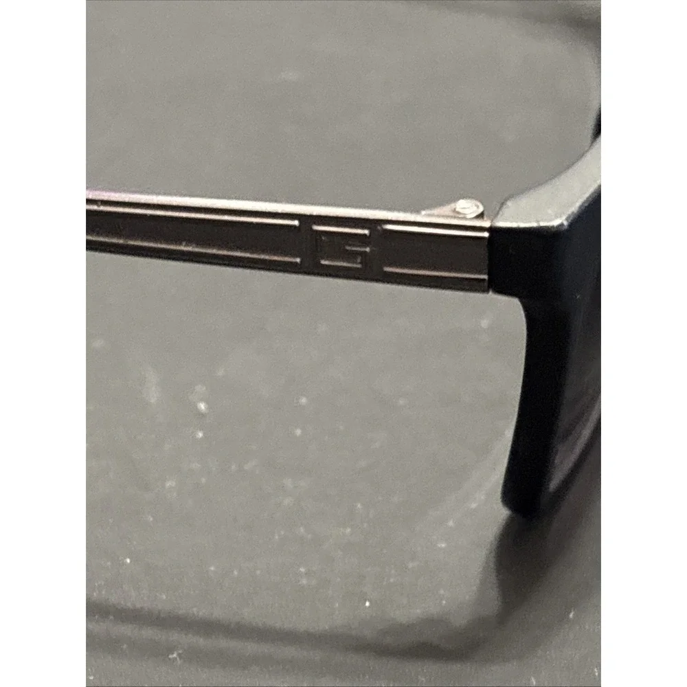 GUESS GF0176 02B Matte Black Rectangular Sunglasses 55-17-140 Gradient